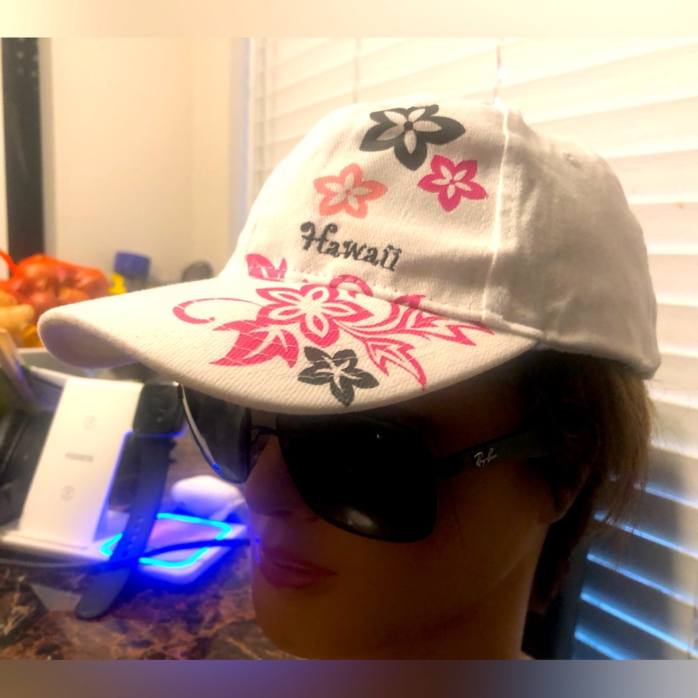 Surfware “Hawaii”Womens White Pink Baseball Cap Size Adjustable